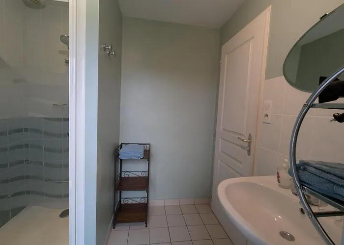 Perce-neige, Les Accacias Bed & Breakfast Moyenmoutier